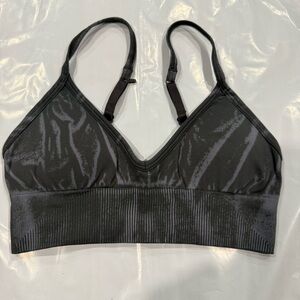 Lululemon Ebb to street bra